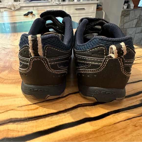 Geox Runners - Picture 4 of 9